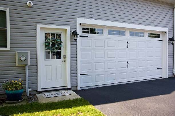 24/7 Emergency Garage Door Panel Replacement experts in Buchanan County County, IA